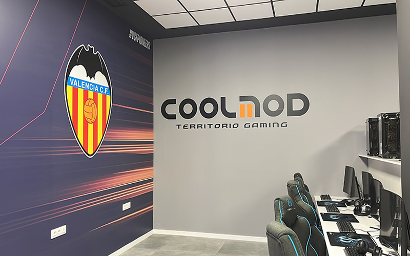 Corner de entrada Ramboot stadium arena. VCF esports y COOLMOD