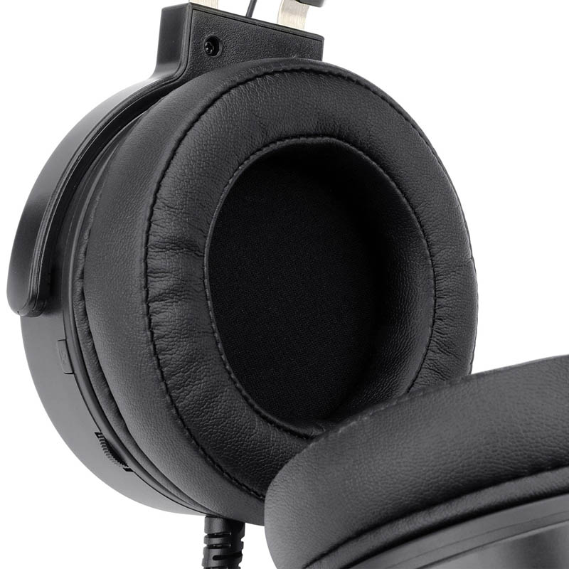 Auriculares  Redragon Lamia 2 H320 RGB Sonido Envolvente 7.1 Negro