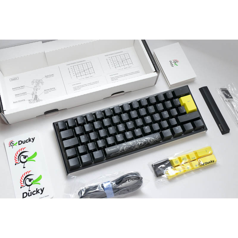 Teclado Ducky One 2 PRO Classic Mini 60% RGB Kailh Brown Negro