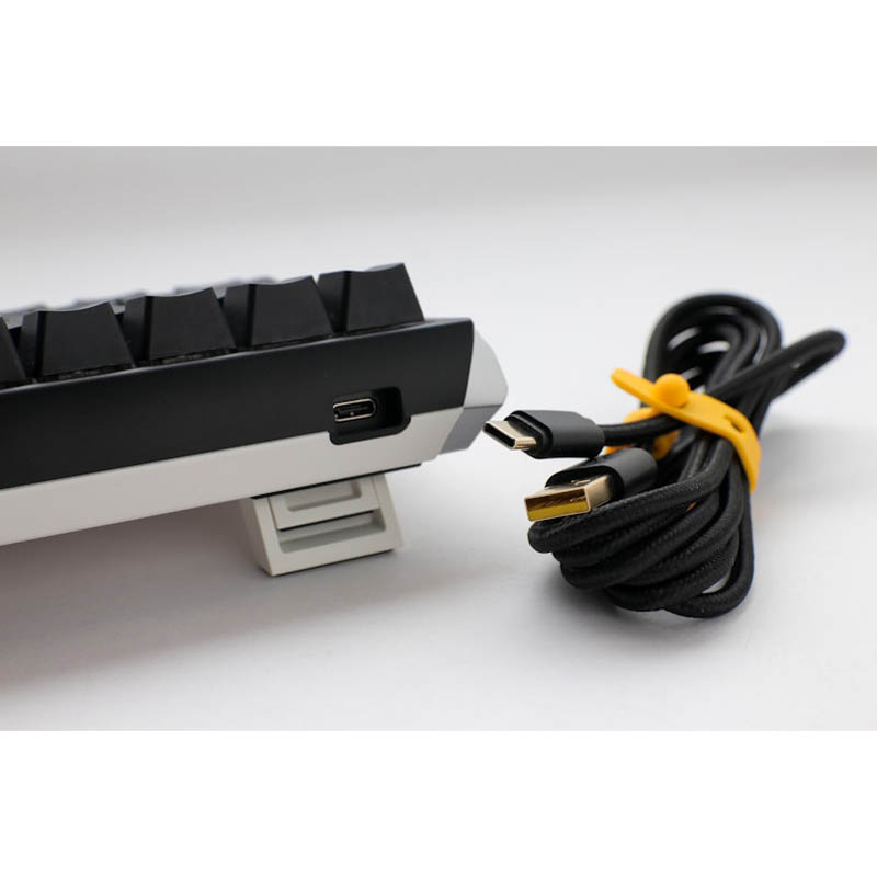 Teclado Ducky One 3 Classic Mini 60% Hot-Swap RGB MX-Clear Negro